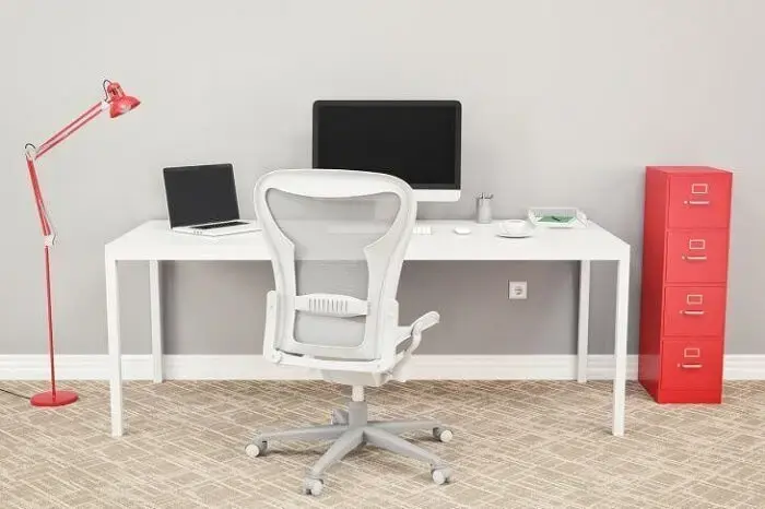 Invista em uma cadeira para escritório que seja conforto e ergonômica