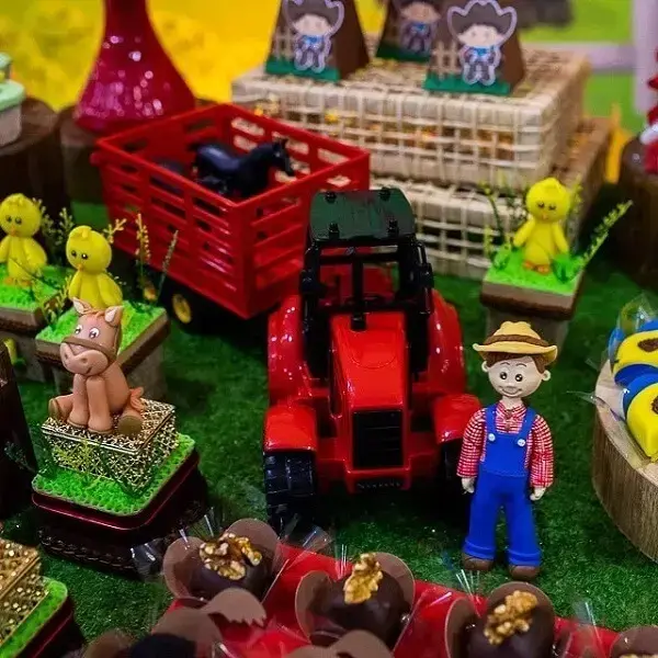 Farm themed toys can also make up the table