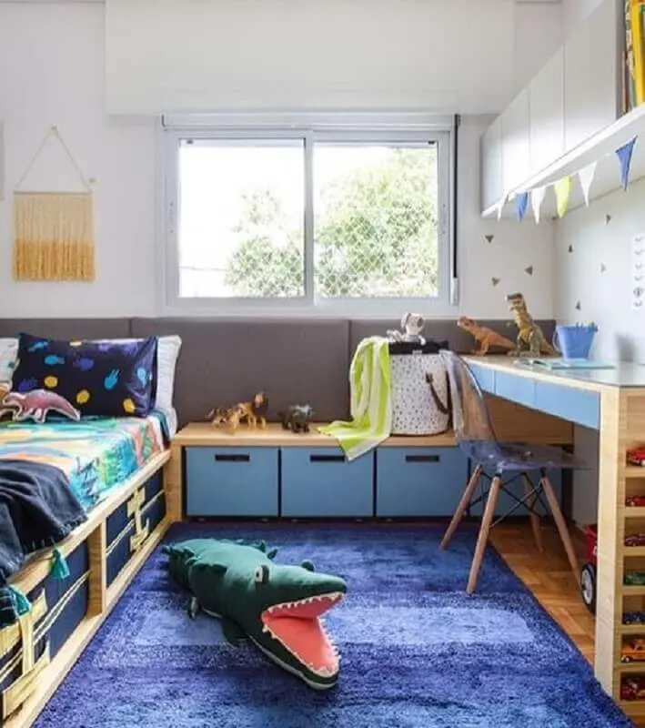 Tapete azul para decoração de quarto infantil planejado Foto Jeito de Casa
