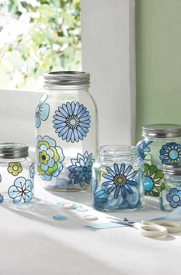 Vidro decorado com flores pintadas à mão