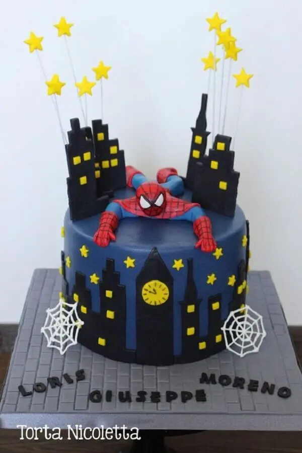 bolo para decoração de festa do homem aranha Foto Torta Nicoletta