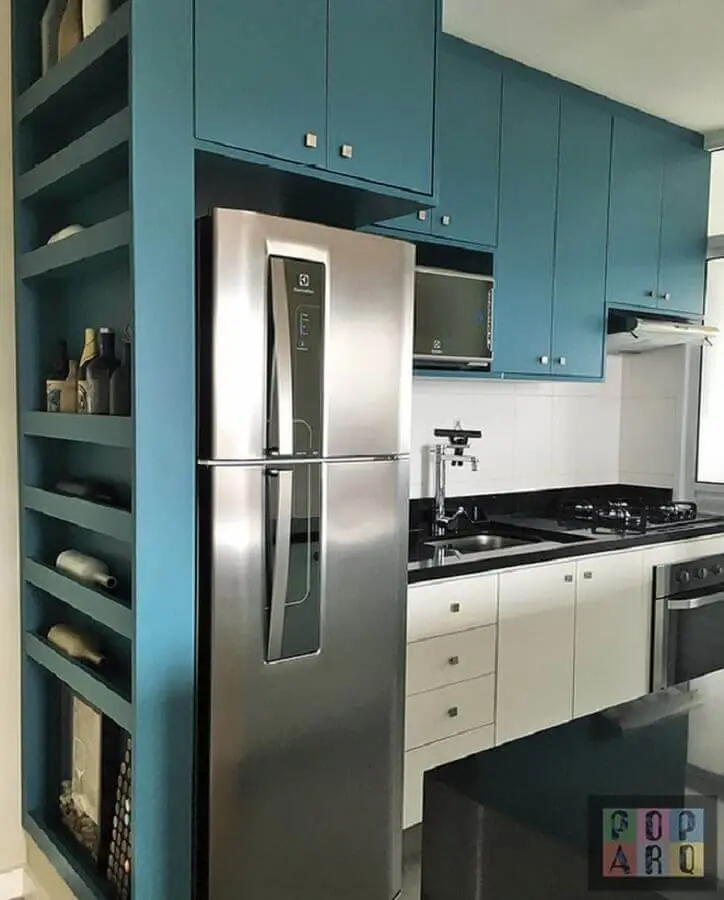 cozinha planejada com armários azul petróleo Foto PopArt Arquitetura & Design