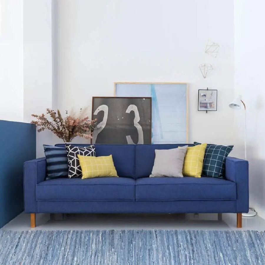 decoração clean para sala com sofá azul Foto Compre na Muma