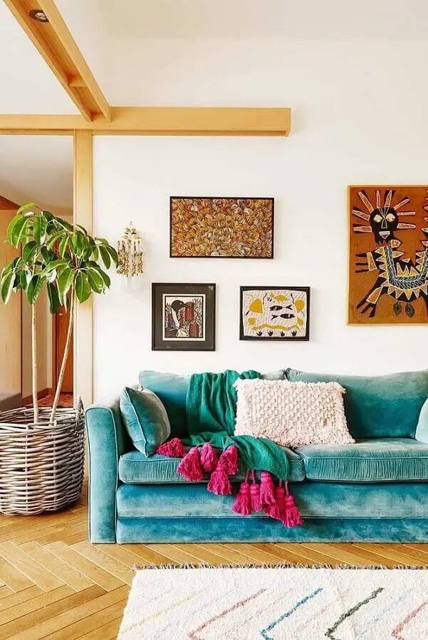 decoração simples com sofá azul turquesa Foto Antic&Chic