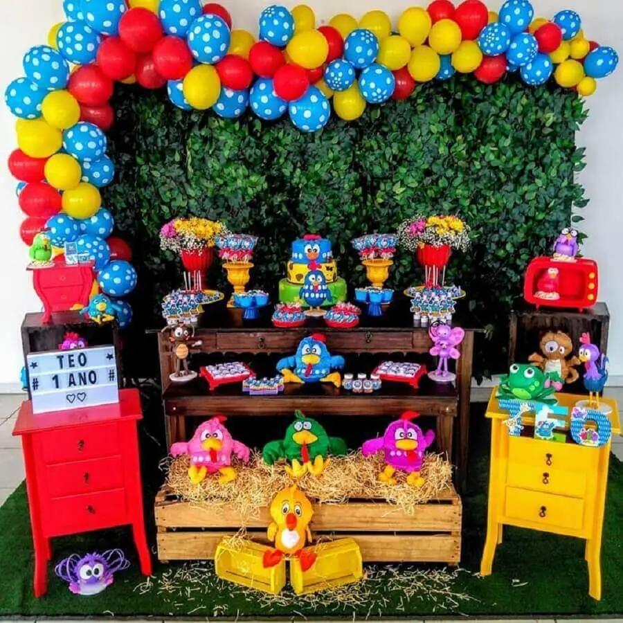temas de festa de aniversário infantil com galinha pintadinha Foto Navire Festas Decoração