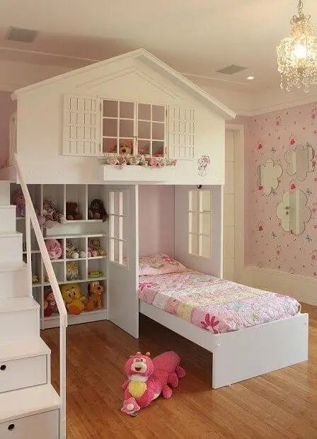 A cama casinha deixa a decoração do quarto mais divertida. Fonte: Pinterest