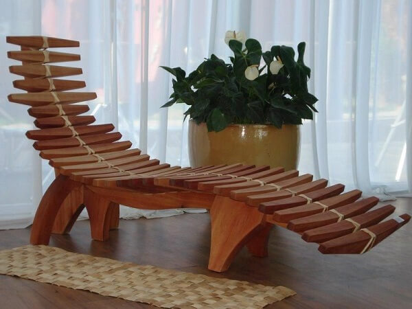 Cadeira de Madeira com Designer Moderno