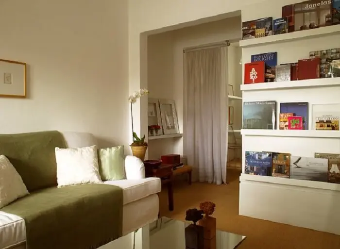 Sofá com capa renova o ambiente da sala de estar