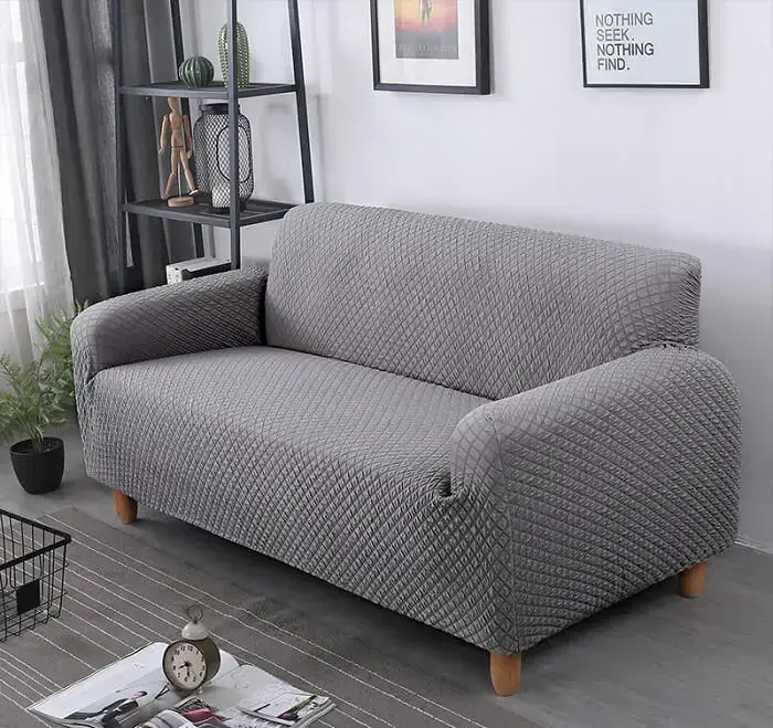 Tecido para sofá jacquard cinza e pés de madeira