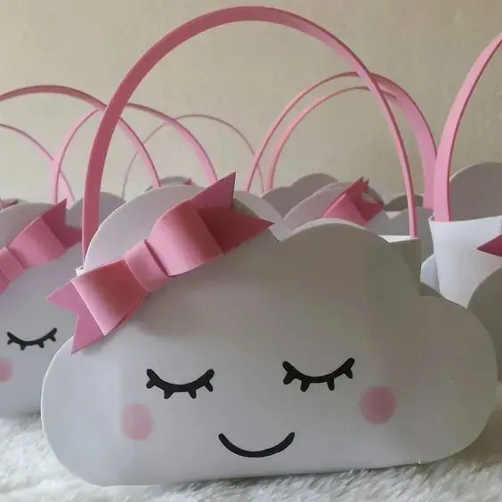 chuva de benção - cestas de doces decorados 