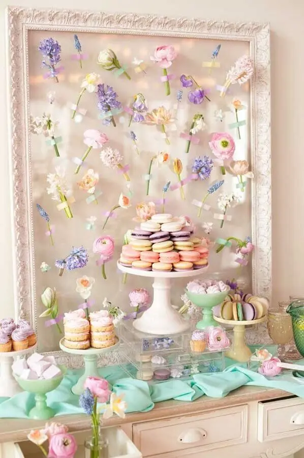 decoração romântica para mesa de guloseimas em tons pasteis Foto Raquel de Carvalho
