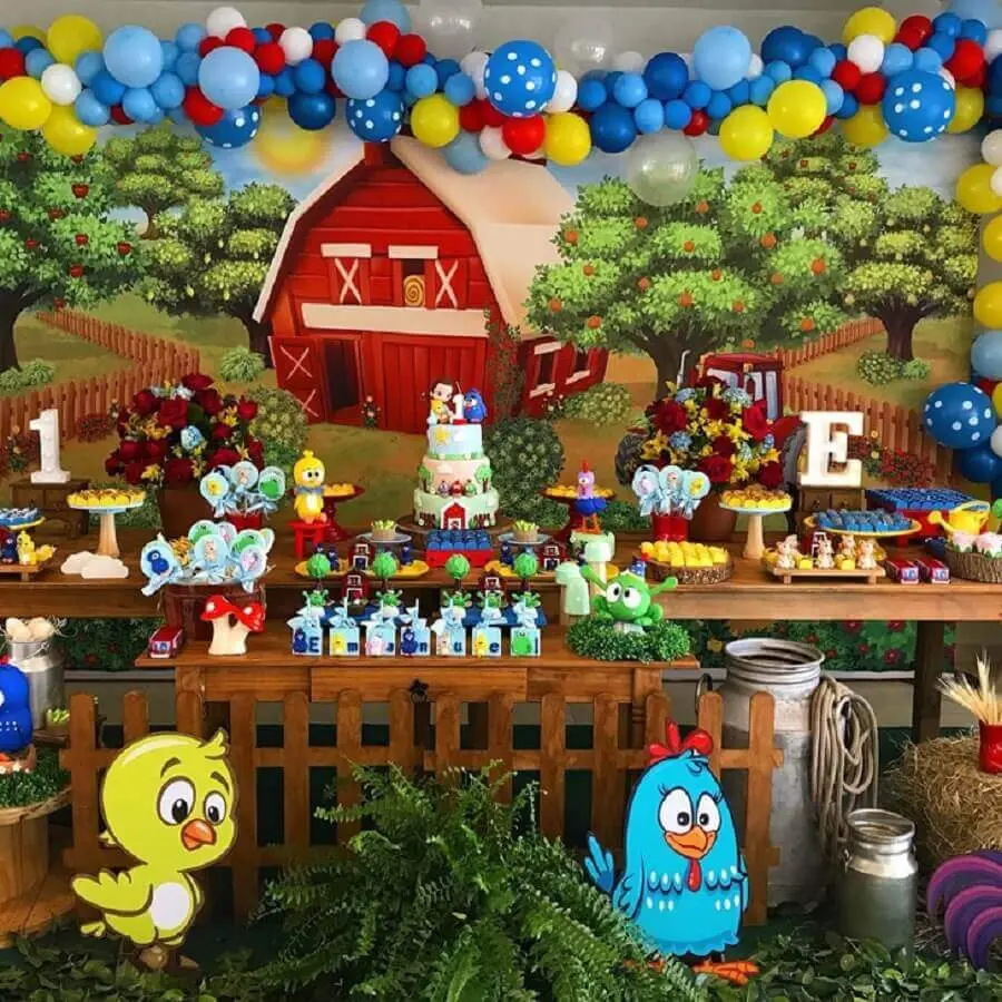 detalhes para decoração de festa da galinha pintadinha Foto Camila Muzy Regly Festas Personalizadas
