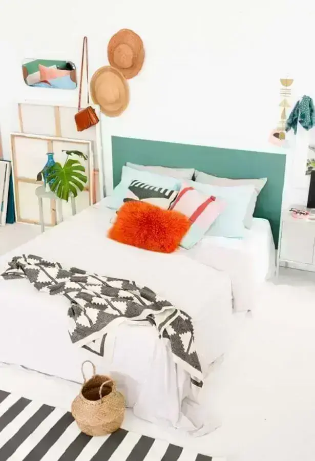 ideias de decoração para quarto com almofadas coloridas Foto Habitissimo