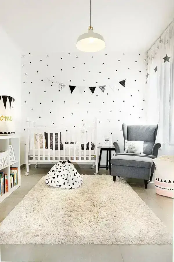ideias para decorar quarto de bebê preto e branco com varal de bandeirinhas e estrelinhas Foto Home Decorating