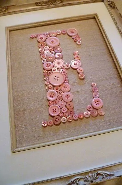 Moldes de letras feito com botões