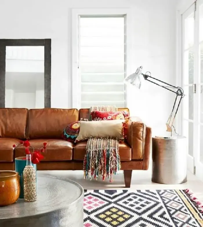 Tecido para sofá de couro marrom encanta a decoração da sala de estar