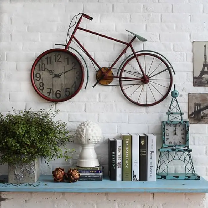Relógio de parede com design criativo de bicicleta