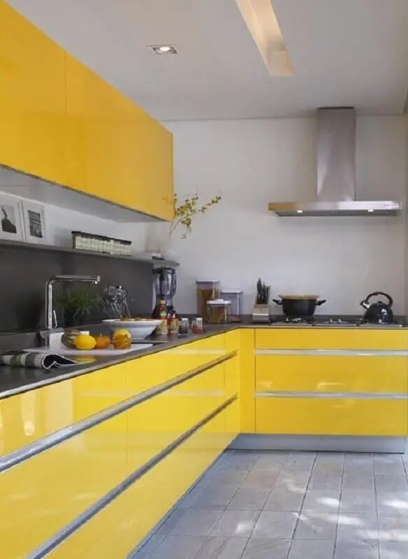armário de cozinha amarelo planejado Foto Ideias e Projetos