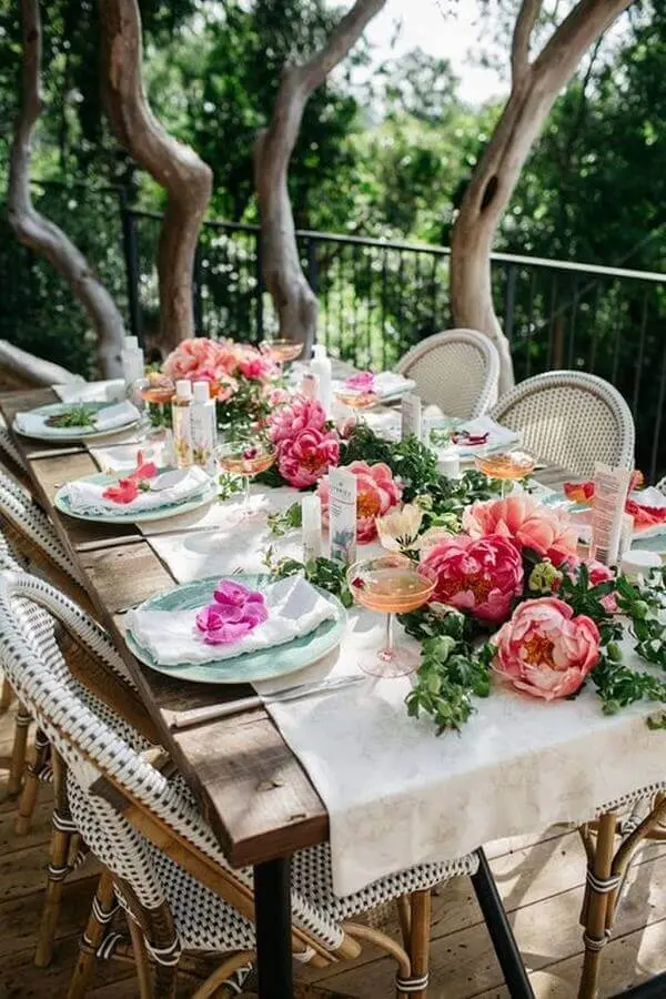 arranjo de flores para decoração de mesa de mini wedding Foto Loris Decoration