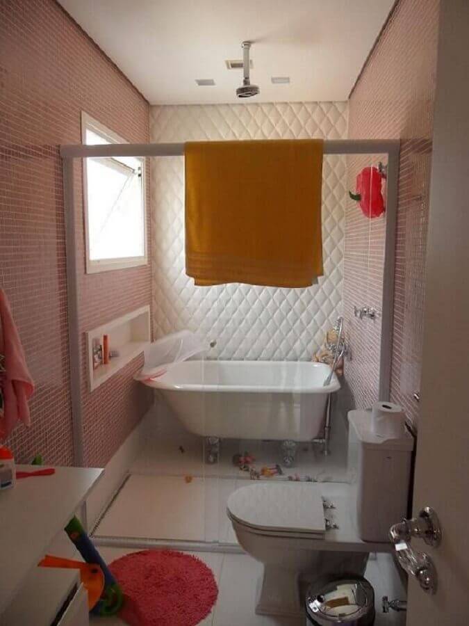banheiro feminino branco e rosa decorado com revestimento 3d Foto Pinterest