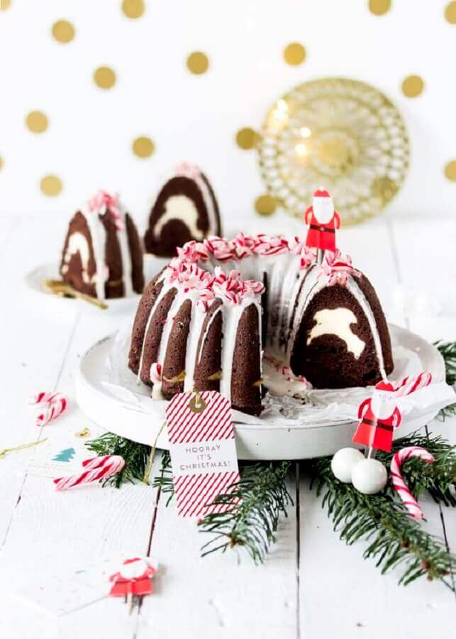 bolo de natal simples decorado por dentro Foto CakesDecor