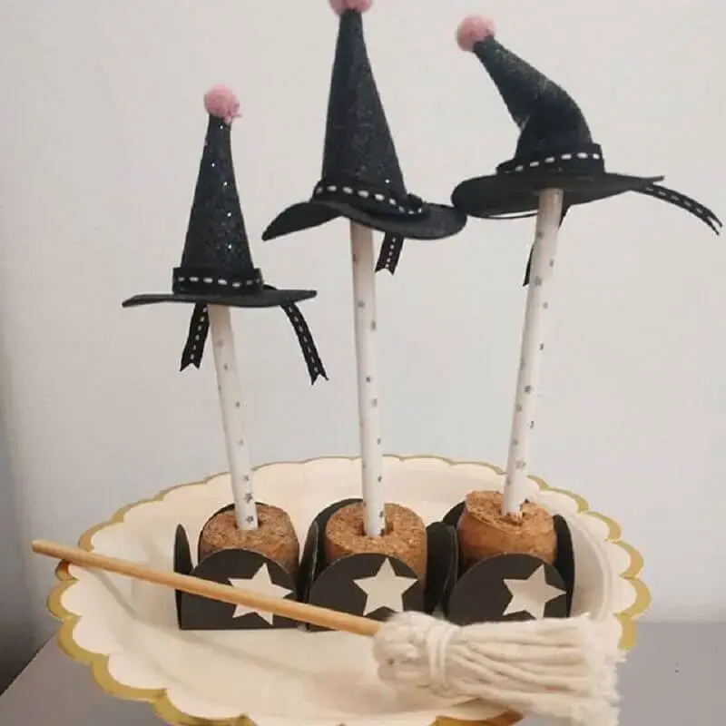chapeuzinho de bruxa para doces para decoração de mesa dia das bruxas Foto Gramha