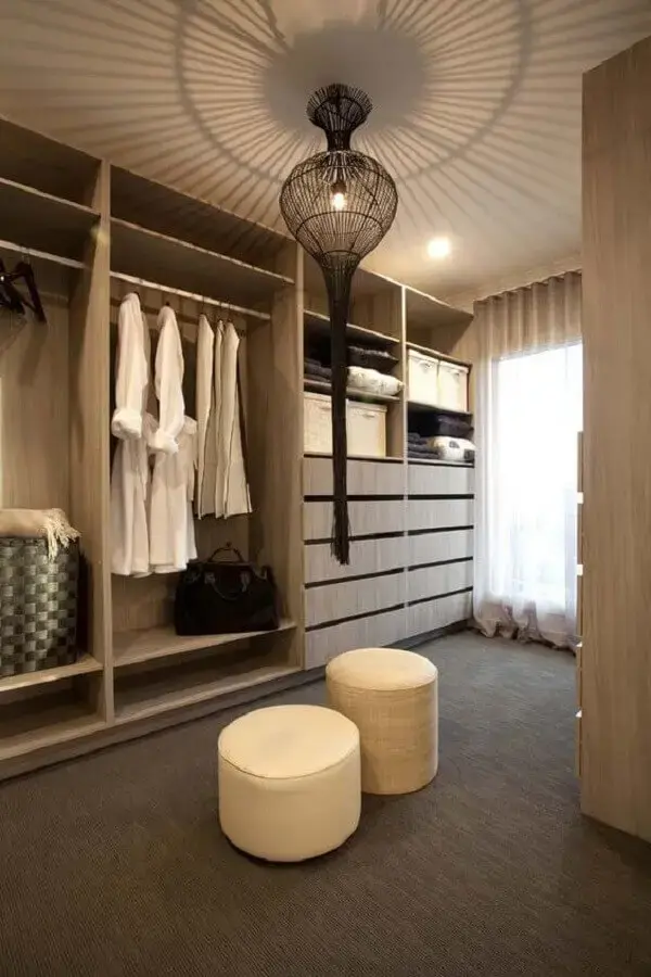 closet luxuoso com decoração neutra Foto Ideias Decor