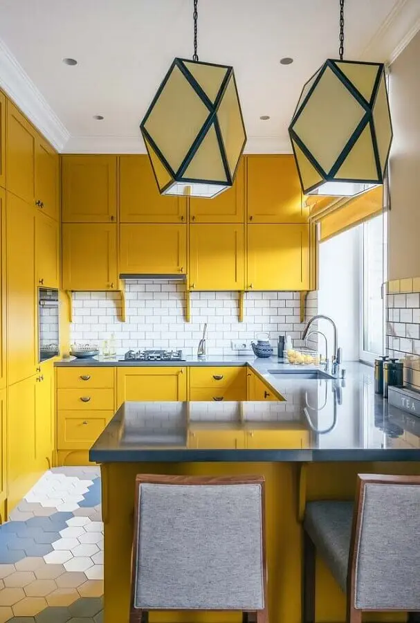 decoração com armário de cozinha amarelo planejado Foto Ideias Decor