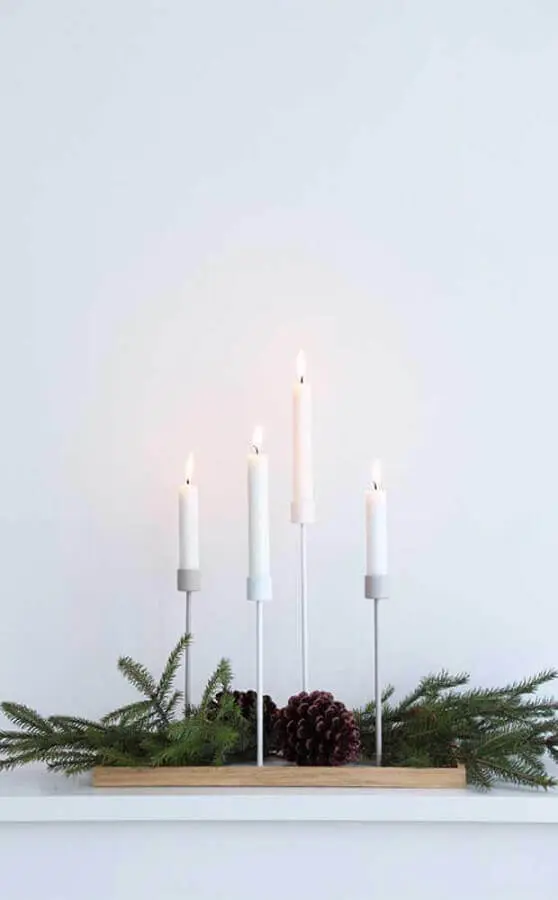 decoração de natal com castiçal minimalista Foto BuyMa