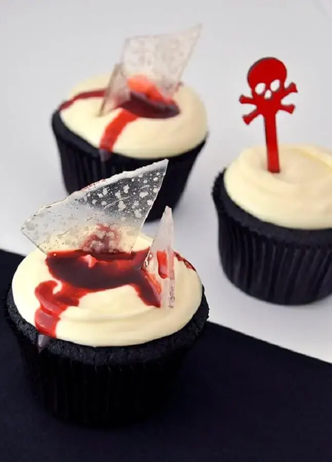 decoração dia das bruxas com cupcakes com gelatina em formato de vidro Foto Cupcakeando