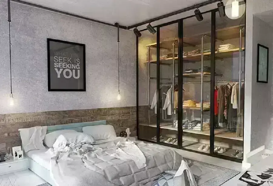 decoração industrial para quarto com closet de vidro Foto Vidral Distribuidora