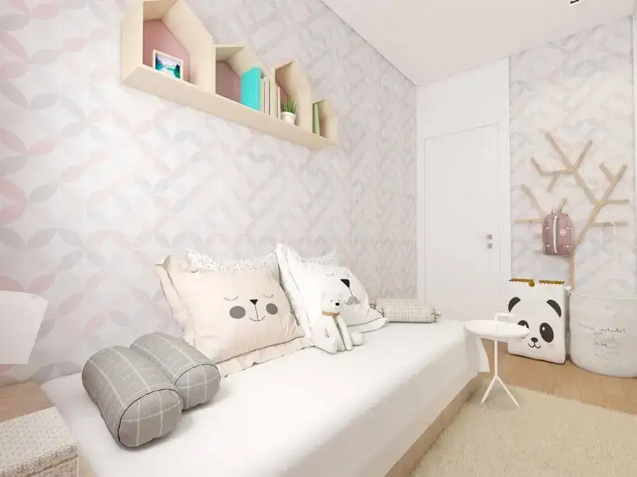 decoração neutra com papel de parede para quarto infantil em tons pastéis Foto Semíramis Alice Arquitetura & Design