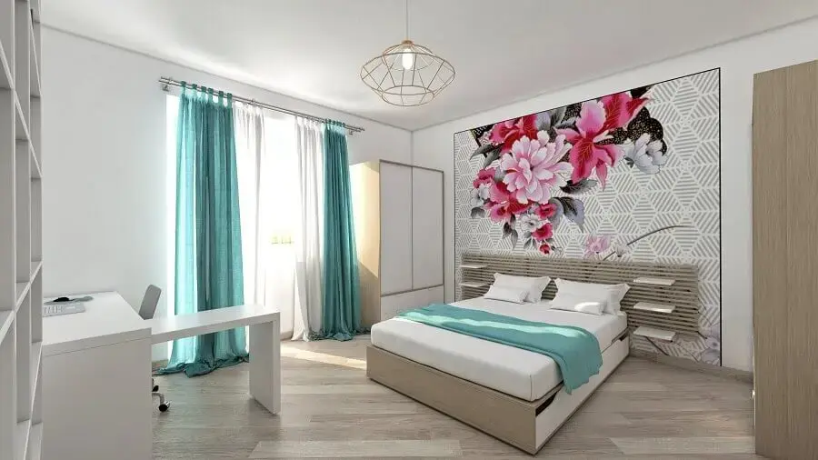 decoração para quarto de casal simples com papel de parede floral