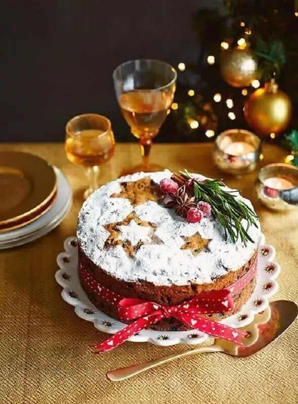 rustic decoration for simple Christmas cake Foto We Heart It