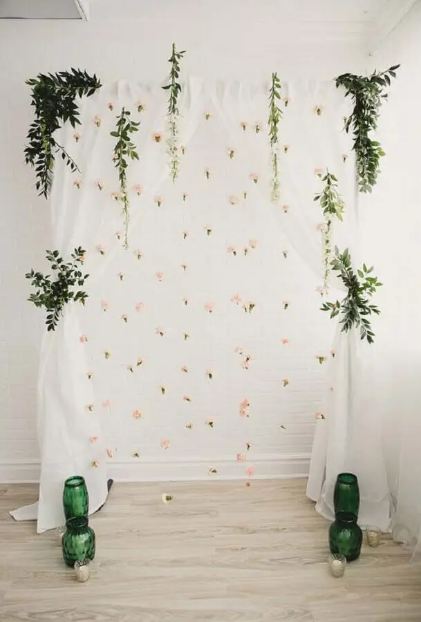 decoração simples e romântica para altar de mini wedding Foto Pinterest