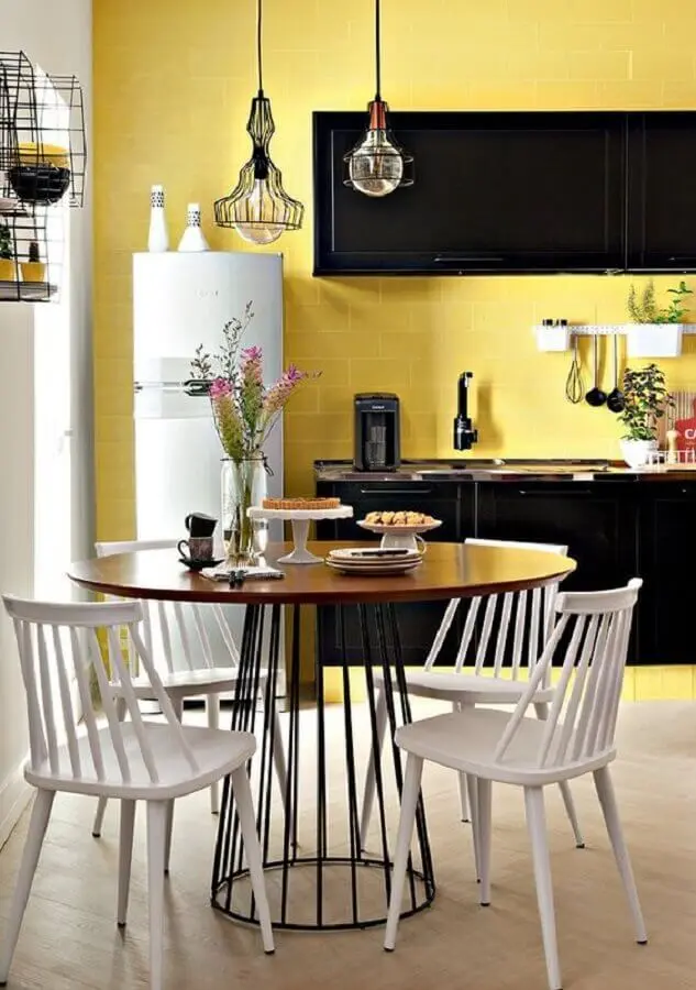 decoração simples para cozinha amarela e preta Foto Decoração e Projetos