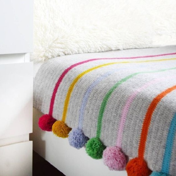 Manta de crochê colorida para quarto