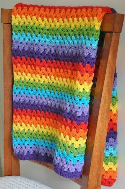 manta de crochê - manta arco íris 