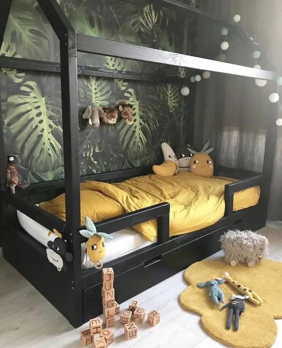 móveis montessorianos - quarto com cama montessoriana 