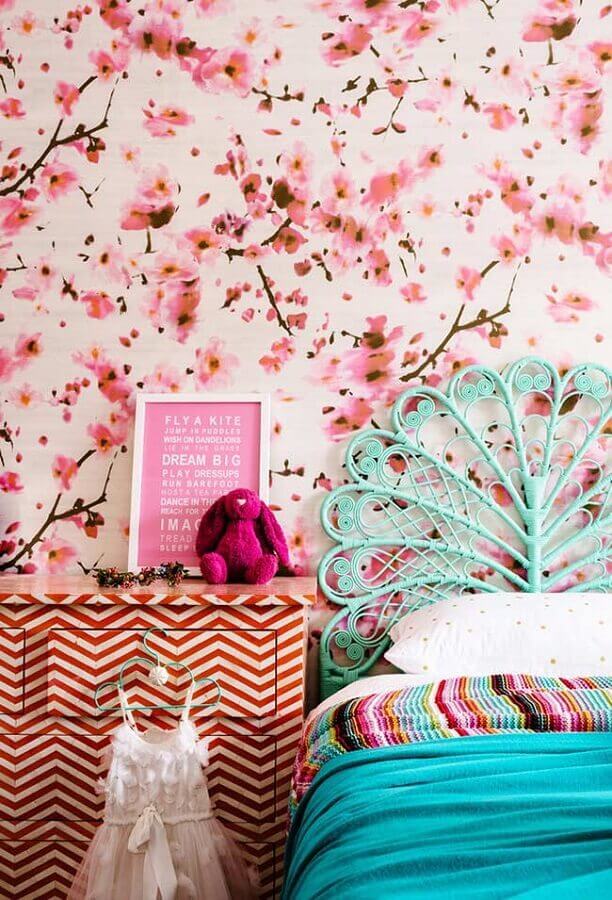 papel de parede para quarto infantil feminino com estampa floral Foto Kim Pearson