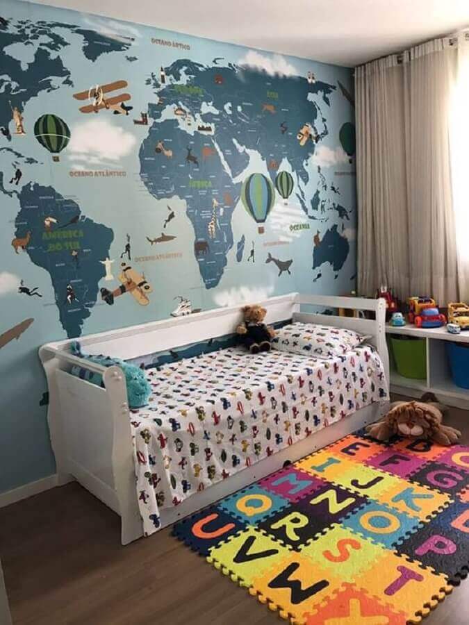 papel de parede para quarto infantil masculino com desenho de mapa Foto Arquiteta Evelyn Luci