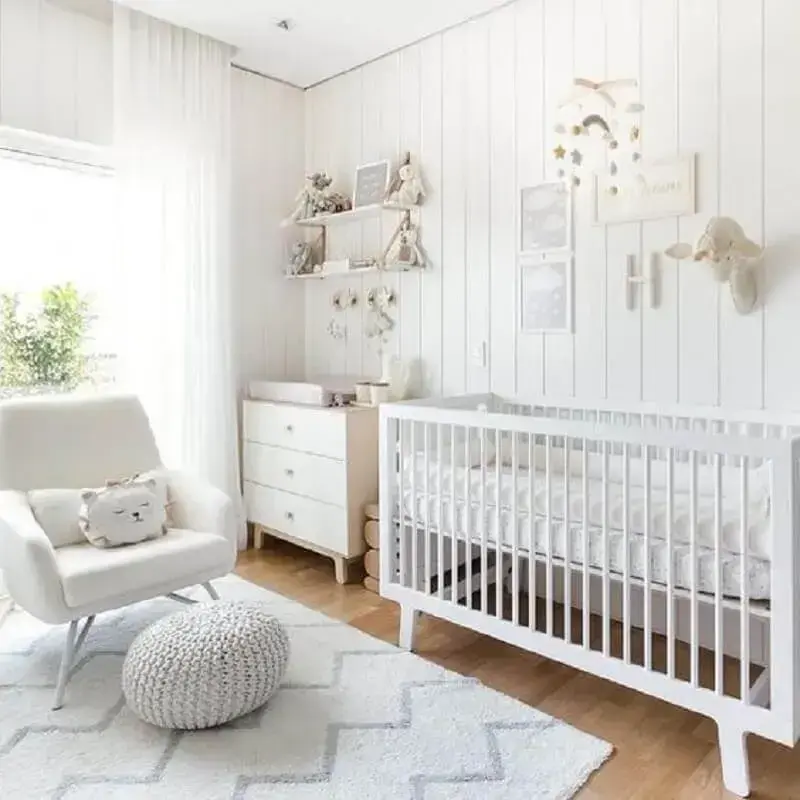 poltrona para quarto de bebê todo branco Foto Dicas Decor