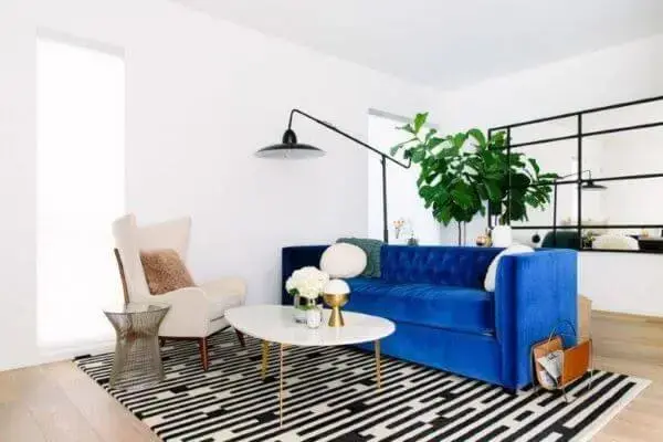 Sofá colorido azul para sala moderna