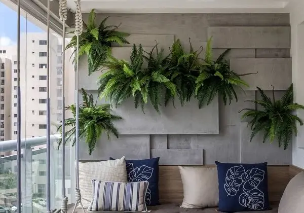 As samambaias são plantas que filtram o ar do ambiente e decoram o espaço