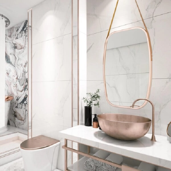 Banheiro clean com espelho adnet retangular. Fonte: Americanas