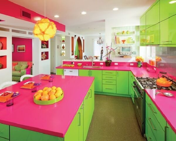 Projeto de cozinha rosa e verde