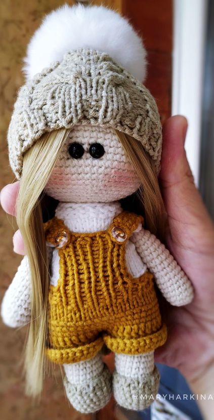 amigurumi - boneca de amigurumi com cabelo real 