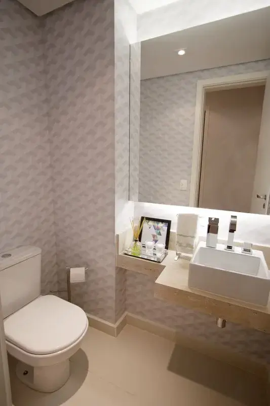 balcão para banheiro - chassi com espelho cristal e papel de parede cinza