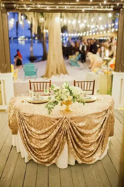 bodas de ouro - decoração de mesa de convidados 