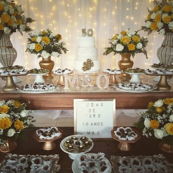 bodas de ouro - mesa de doces decorada 